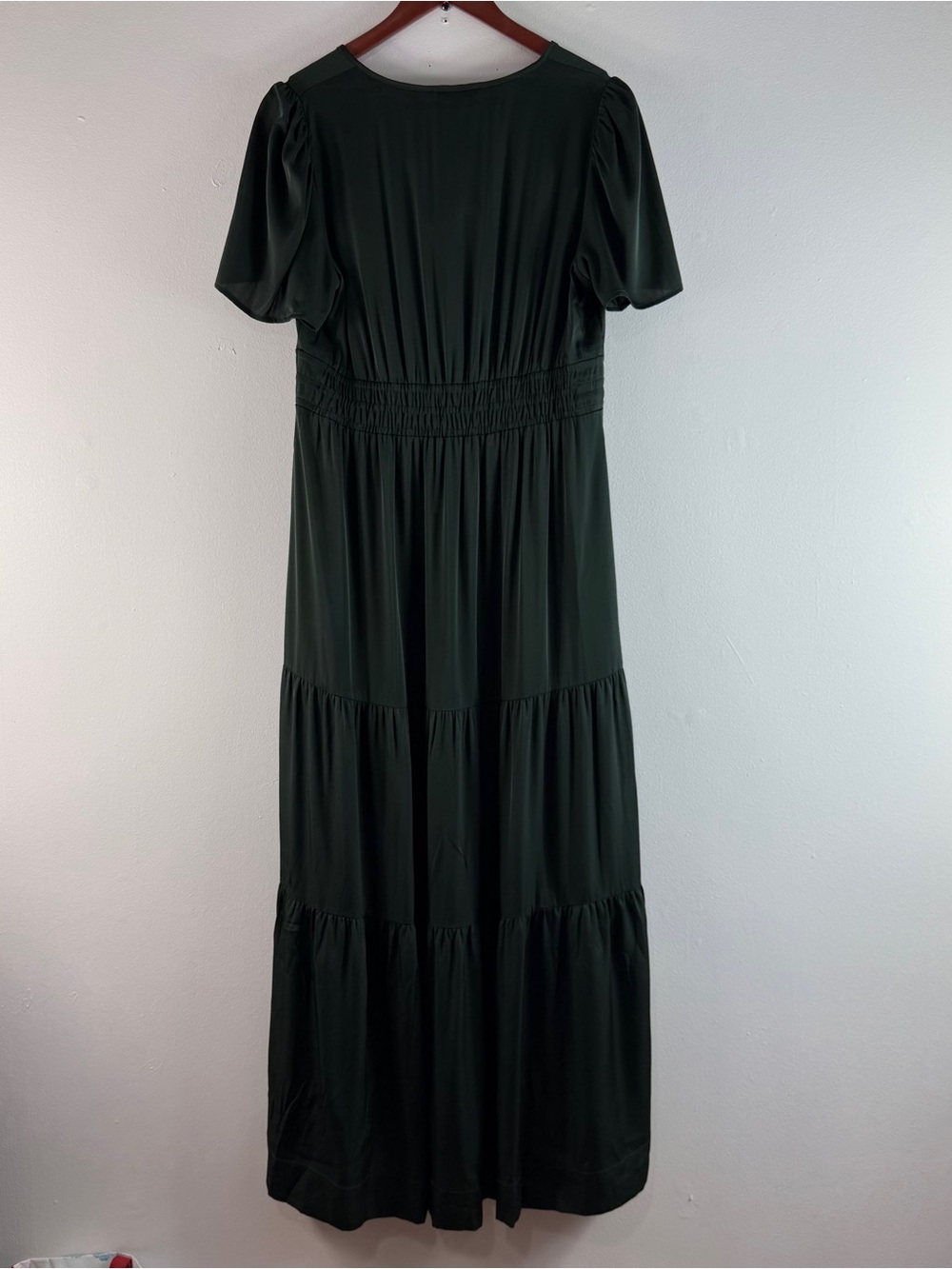 Quince Washable Silk Tiered Maxi Dress Dark Forest Green Size M V Neck Pockets - Picture 6 of 14